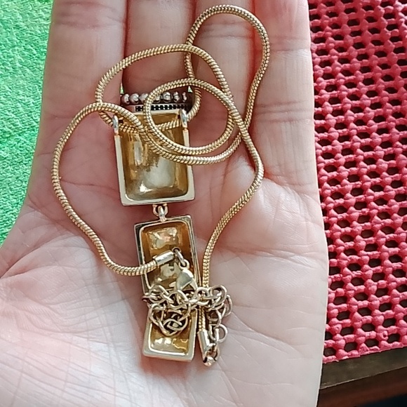 Elegant Enamel Plated Gold Necklace - Picture 11 of 11